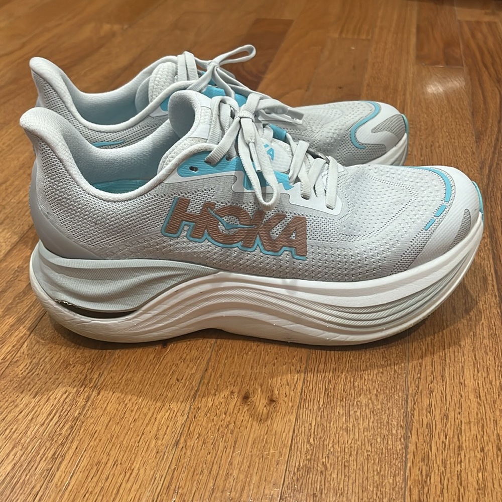 Hoka Skyward X Women’s size 8.5. Gray/blue.